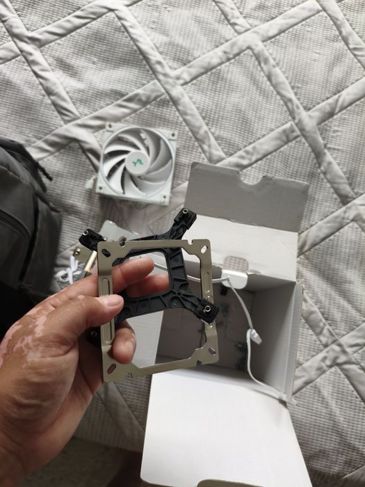 Продам куллер deepcool ak500s digital se wh
BblBOna TeMnepaT