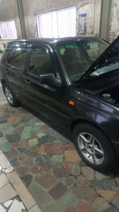 Продам гольф 3 1994 года.