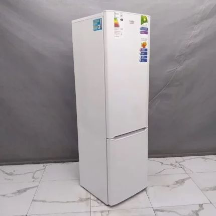 Продам холодильник на запчасти