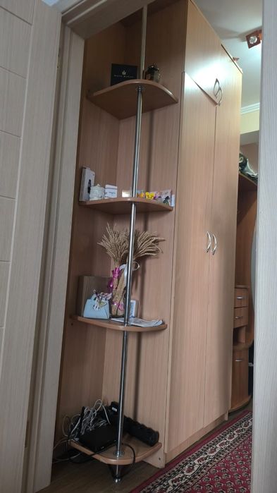 Отдам бесплатно шкафы