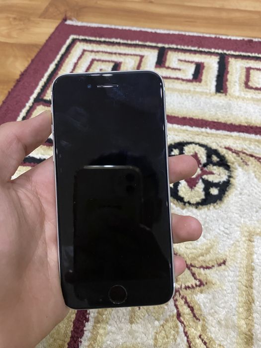 Айфон се2 64 гб 75 акб без минус