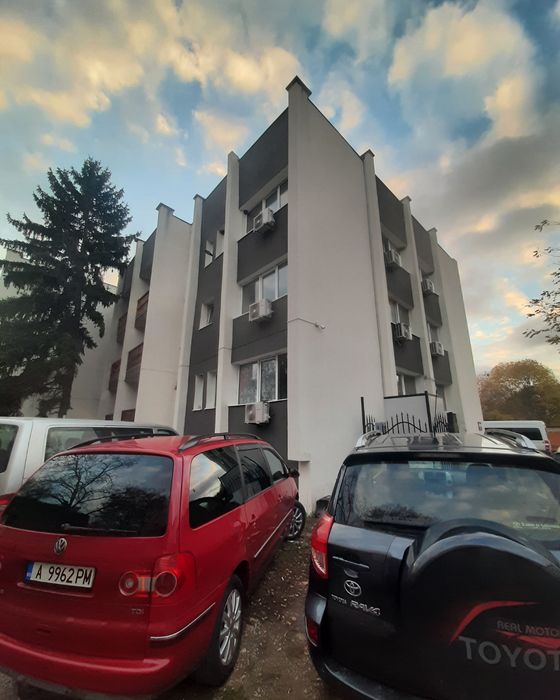 Дава се под наем Едностаен апартамент в Божурище - 38 кв.м за 255 € - Снимка #2