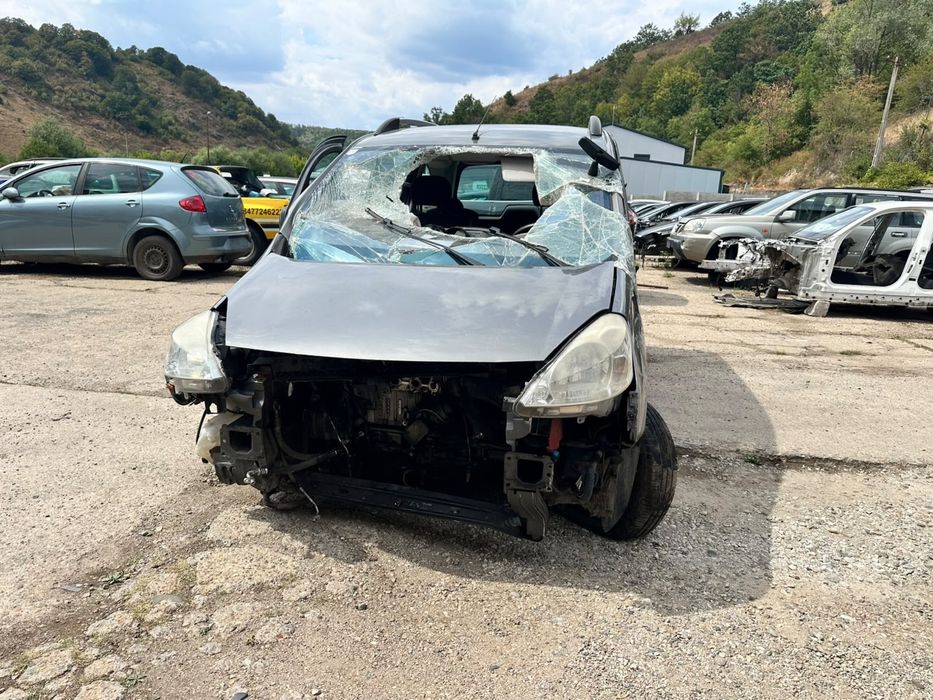 Dezmembrez Peugeot Partner , an 2012 , 1.6 HDI , 90 cp