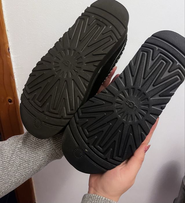 Vand ugg noi marimea 40