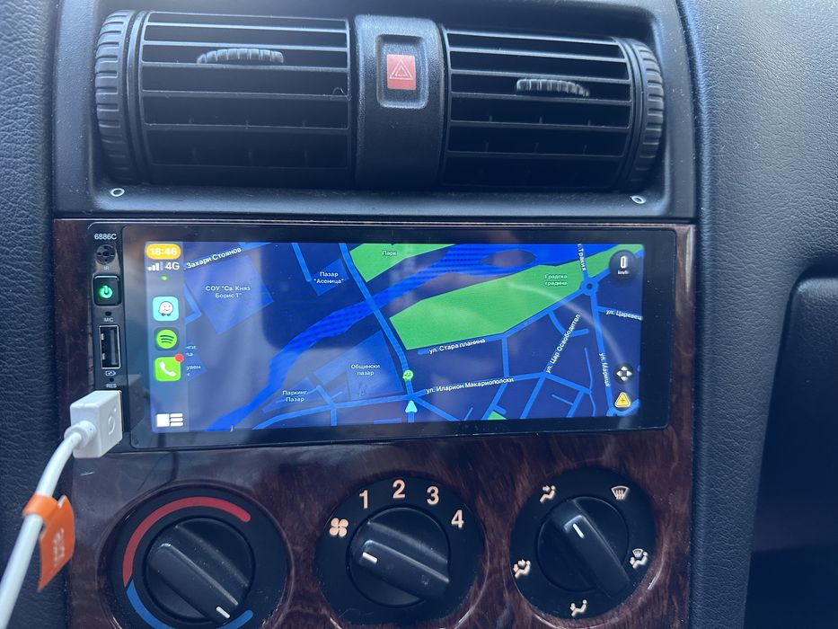 Мултимедия 1 din за кола с 6,8” дисплей, Carplay, Waze, Bluetooth
