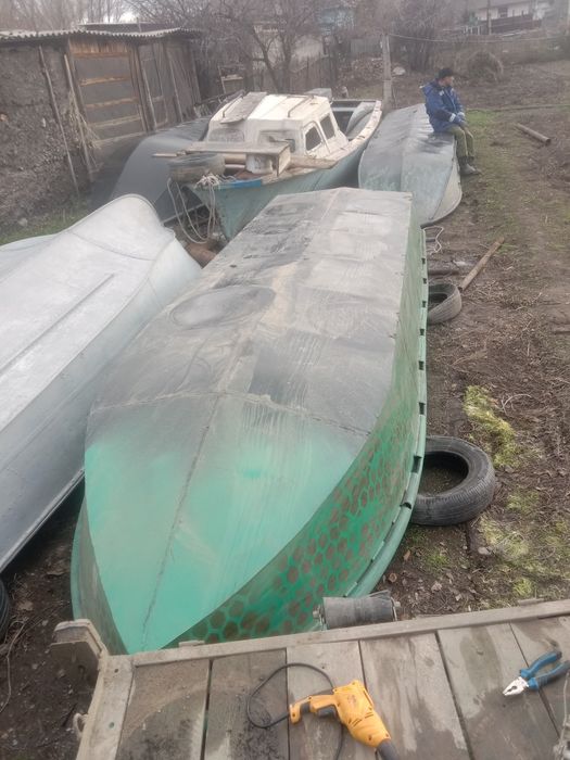 Продам лодку материал пнд