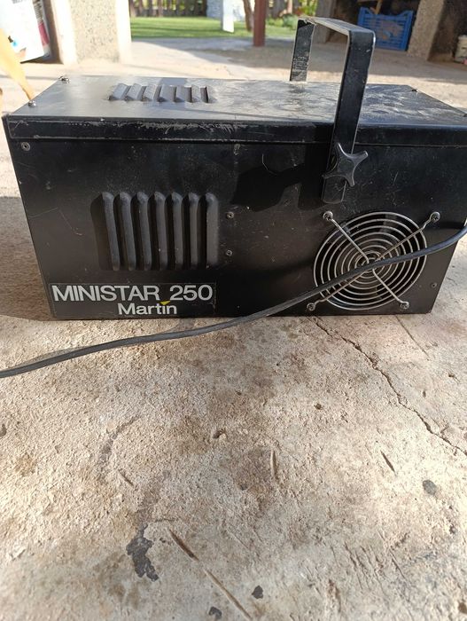 Проектор Martin MAC 250