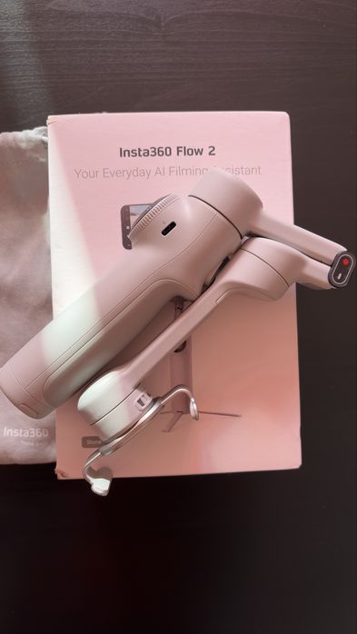 Gimbal Insta360 Flow 2