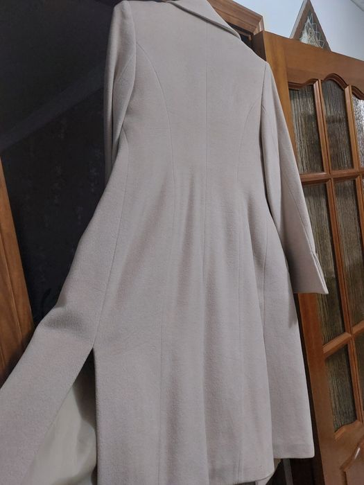 Пальто демисезонное