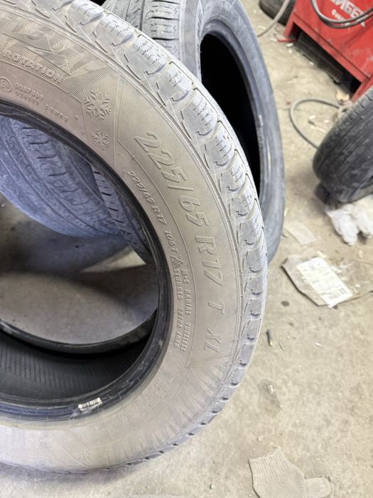 Продам шины б/у на 225/65 r17