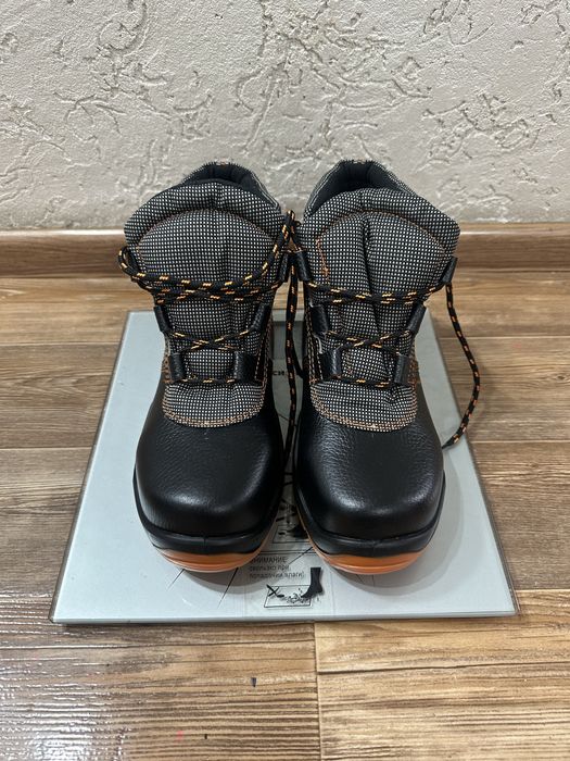 Ботинки СПЕЦОБУВЬ. Новые.РАЗМЕР 40