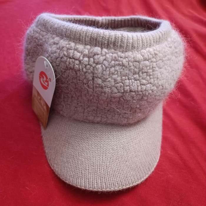 Новая женская шапочка