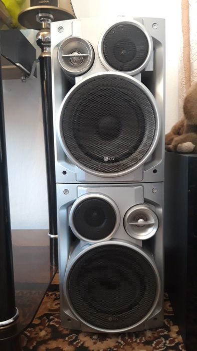 Акустическая система.