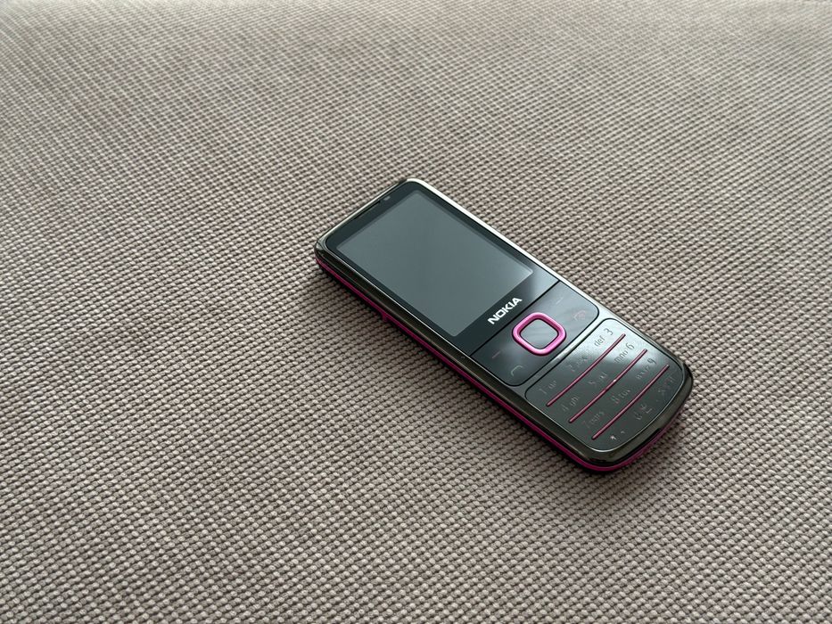 Уникат/Като Нова Nokia 6700 Classic Iluvial Pink - само на 16 часа разговори!