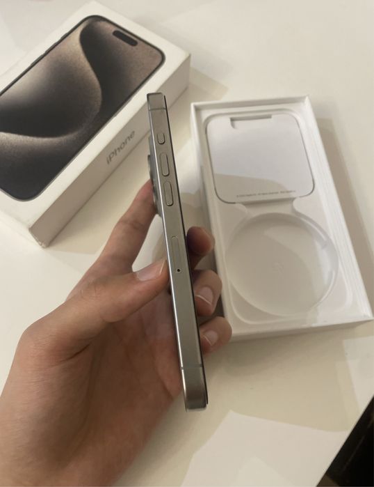 Продам айфон 15 про