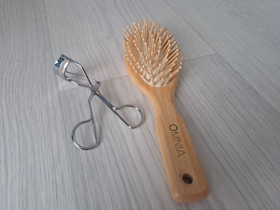 Cleste curbare gene + Perie par