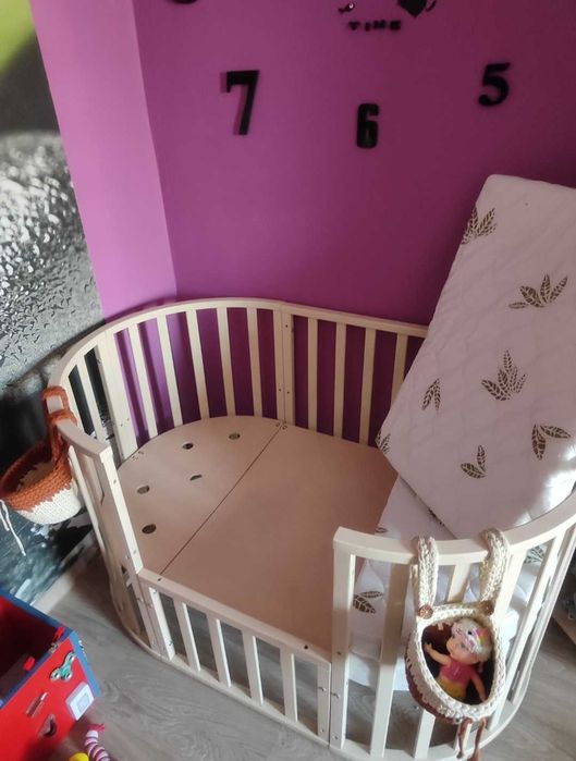 Кроватка с маятником