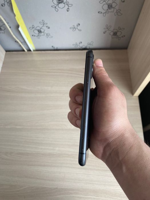 Айфон 11 на 128 гб акб 79%