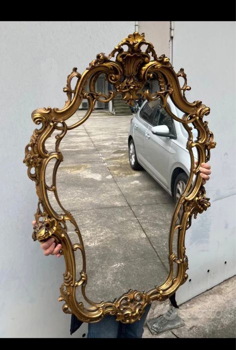 Consolă și ramă oglindă aurită stil baroc