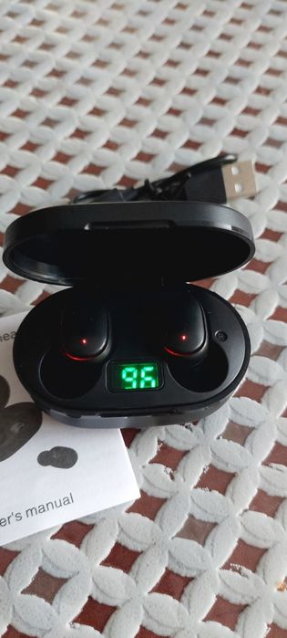 Блутут       слушалки