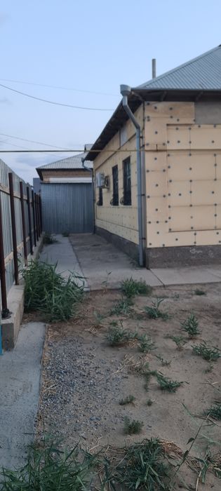 Арай орталыгында жер уй сатылады