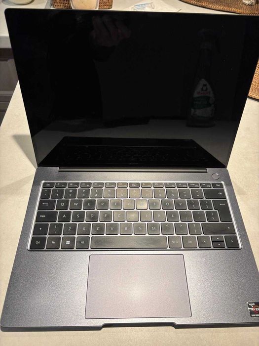 Laptop ultraportabil Huawei MateBook 14