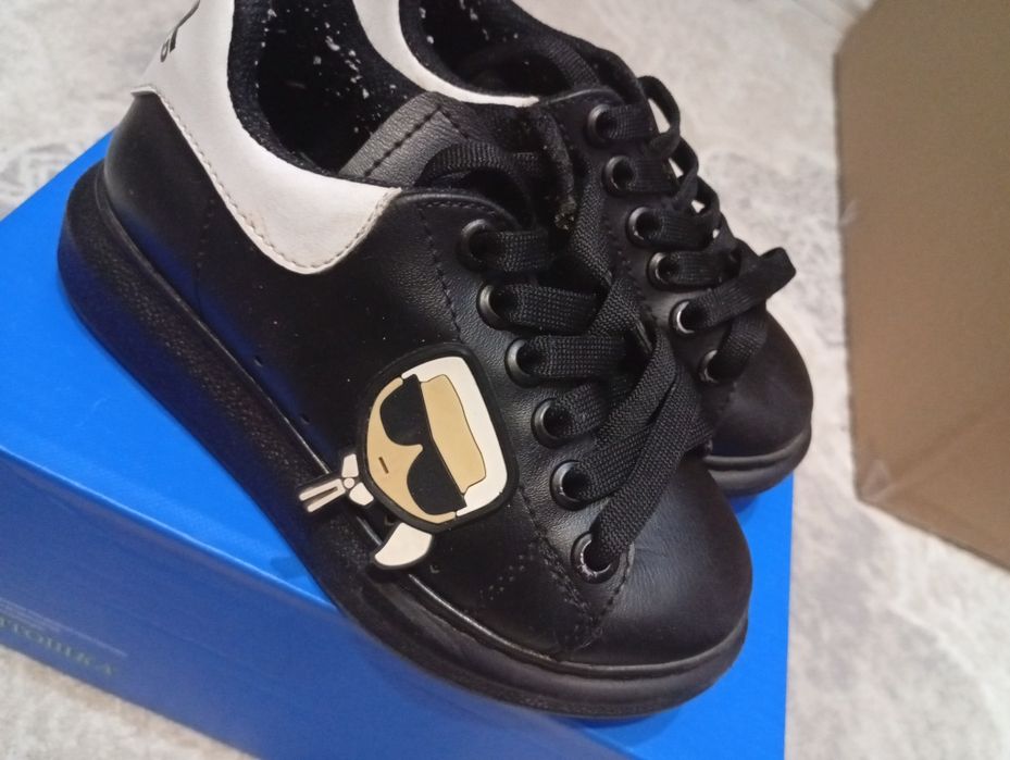 Продам детскую обувь