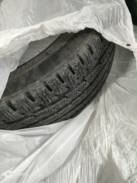 Шины  на 18 225/45/18