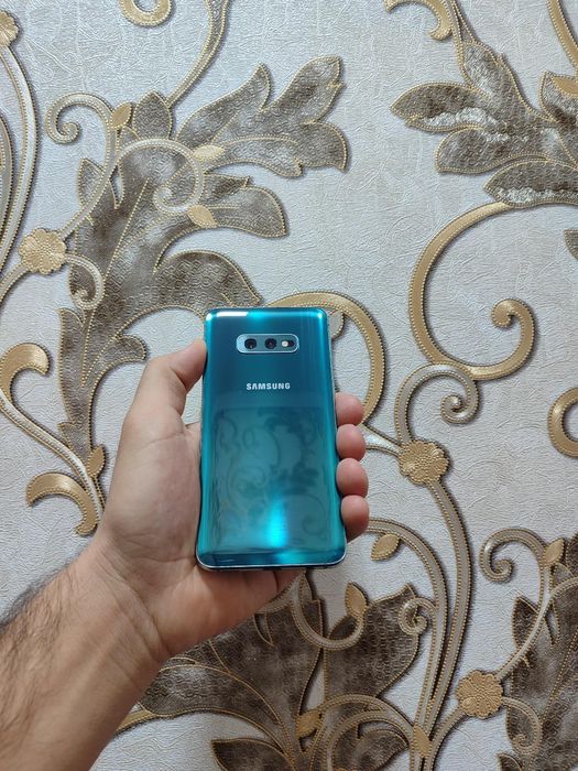 Samsung s10 E 6/128 srochni