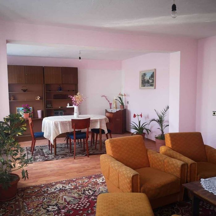 Дава се под наем Къща в Свиленград - 160 кв.м за 765 € - Снимка #1