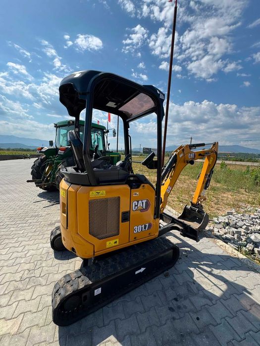 Miniexcavator Caterpillar 1,95t