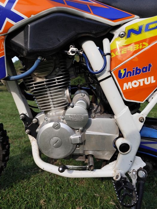 Vând motor NCX 250