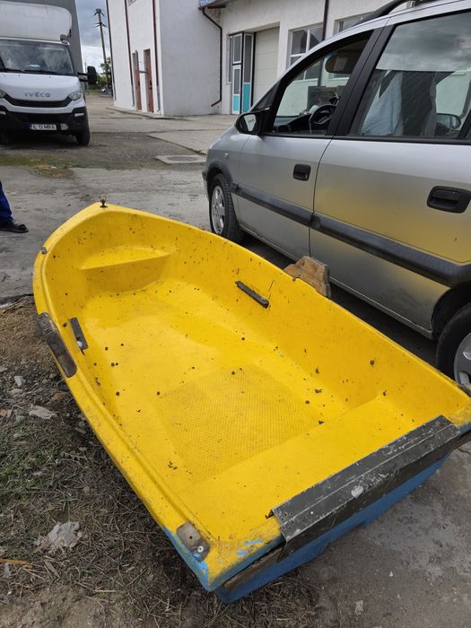 Masina Opel zafira+barca fibra