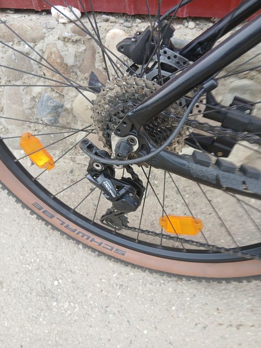 Vând bicicleta C100 în stare bună are roți de 29 și frâne pe ulei