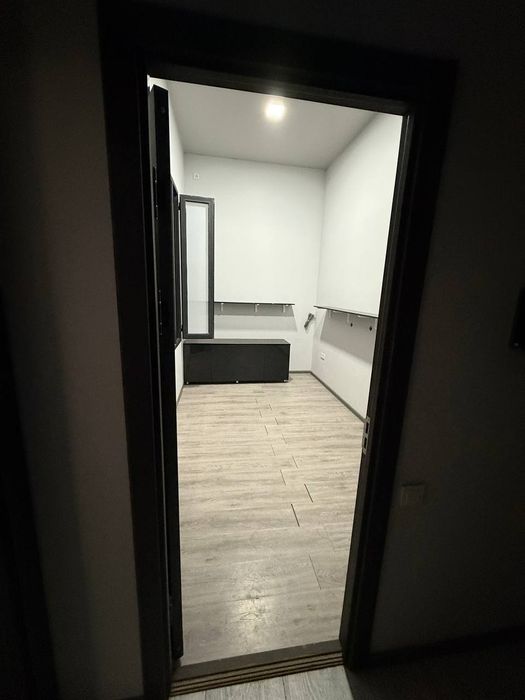 Коммерческое помещение 88 квм. Вдоль дороги. Паркентский