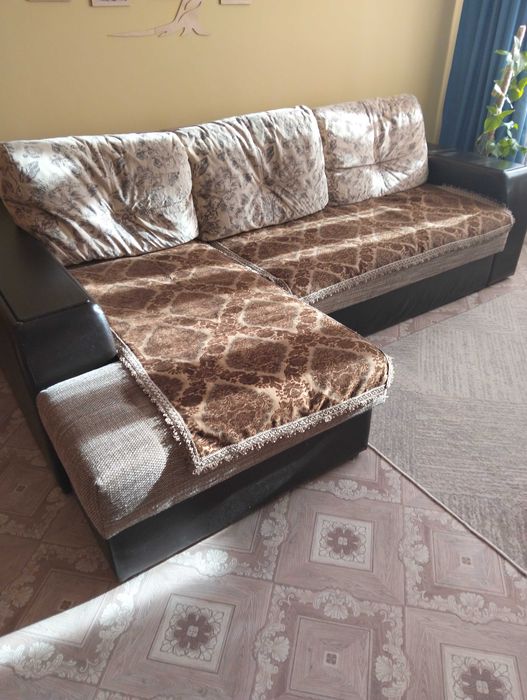 Продам диван с ящиками
