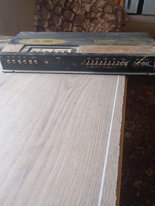 Vand Amplificator de sunet pt masina 600 lei negociabil