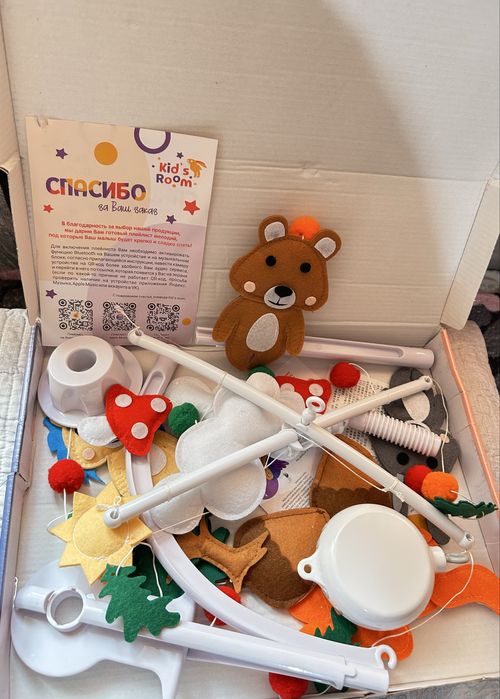 Детский музыкальный мобиль