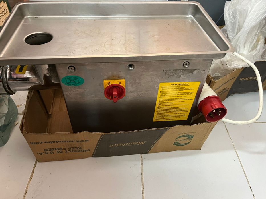 Мясорубка б/у продам