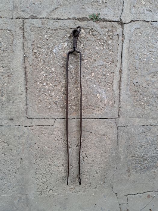 Стар ръчно кован дилаф маша