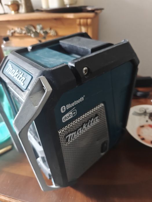 Radio makita DMR115