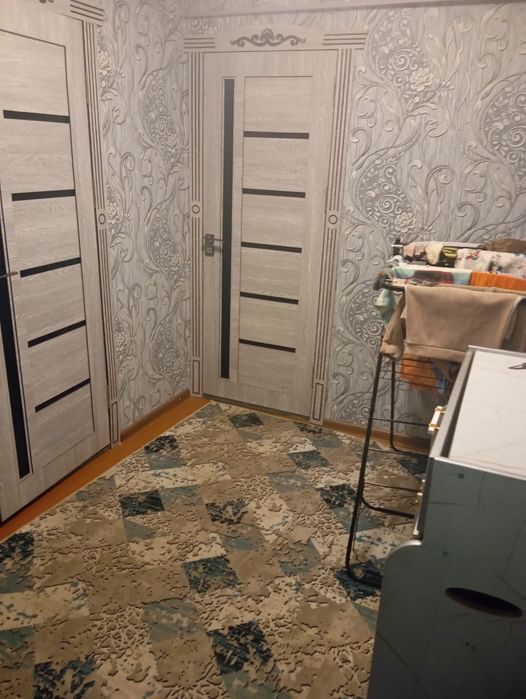 Nurobod tumanida joylashgan 2xonali dom sotiladi