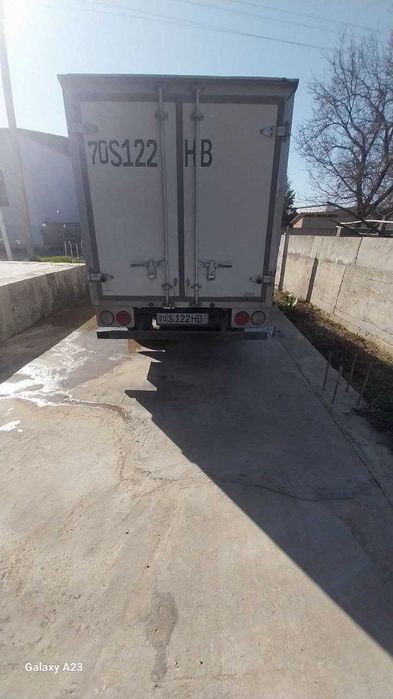 Kia bongo III sotiladi!!