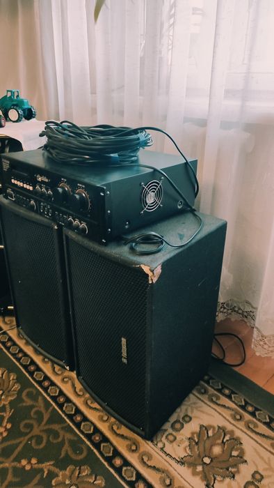 Усилитель с колоннами