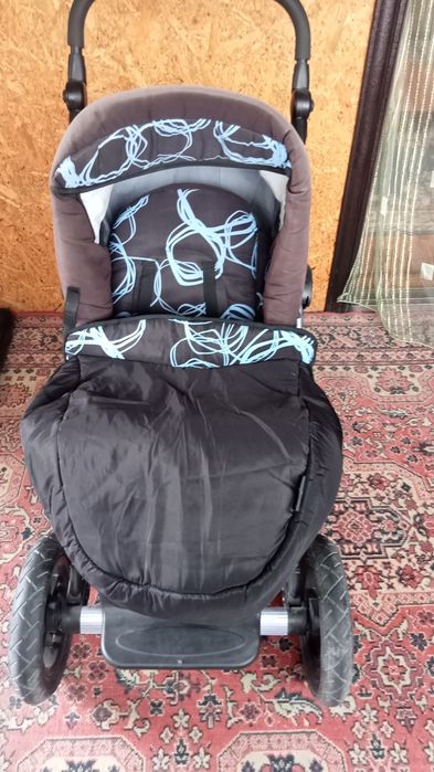 Продам коляску 15000 тг.