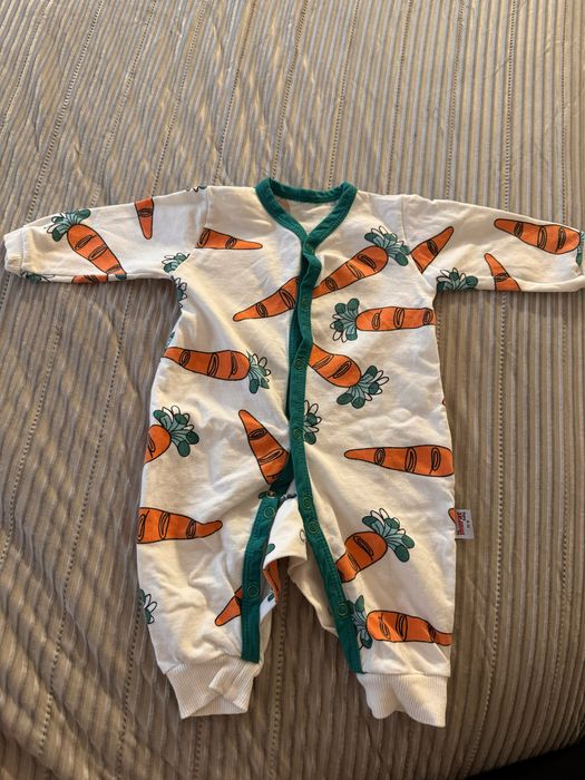 Лот за бебе момиче 6-9м. / 6 гащеризончета + комплект от 3 част/