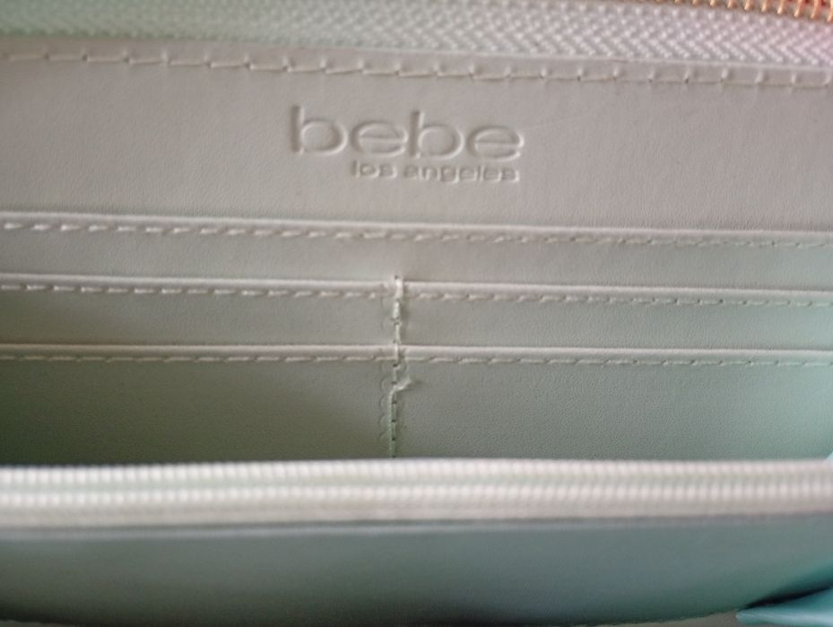 Портмоне дамско чисто ново