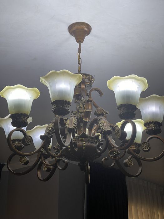 Продам люстры б/у