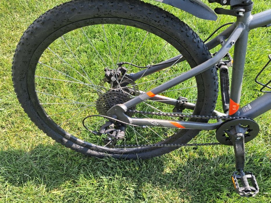 Vând bicicleta ROCKRIDER  ST120