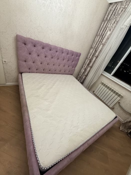 Продаю матрас с кроватью
